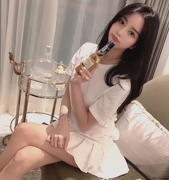 昨晚去体验了普陀区高端洗浴柔式会所,环境好服务相当常热情